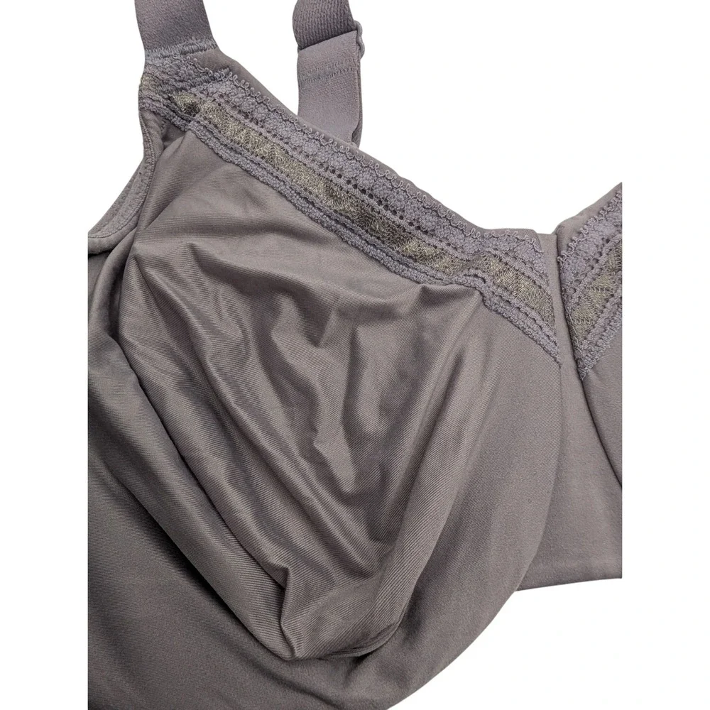 Wacoal Basic Beauty Underwire Bra Purple Lace Trim 855213 - 34H
